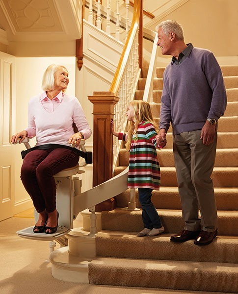 Acorn Stairlifts Australia’s Many Models: Straight, Outdoor, and Curved Stairlifts